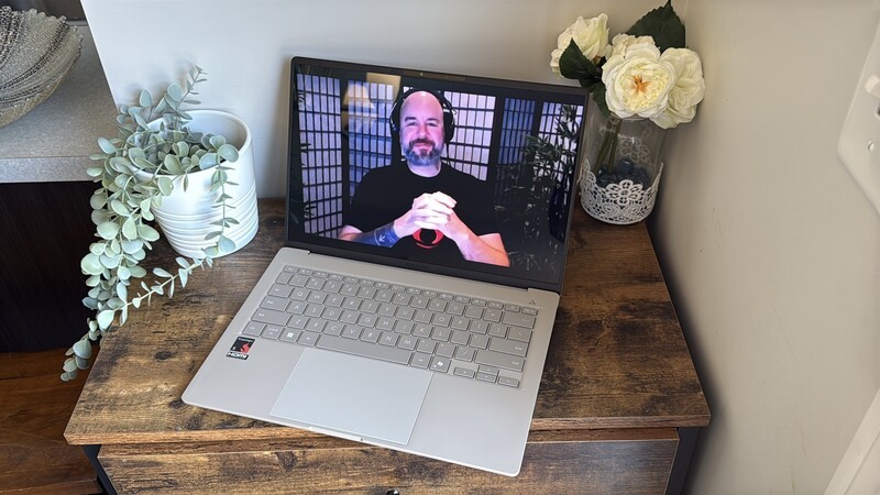 Asus Zenbook Kitchen Lifestyle Youtube Still