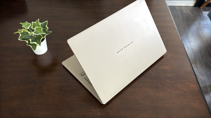 Asus Zenbook Logo Hero A
