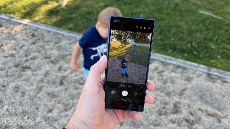 Z Fold Z Screen Photo Live