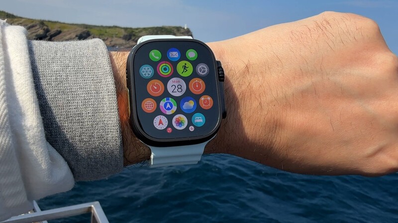 Apple Watch Ultra 2 Icons On Water