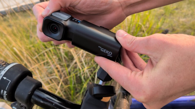 Moto Snap Handle Mount Cam Remove