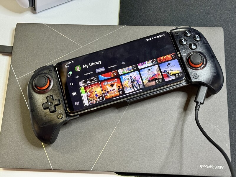Ultimate Mobile Gaming Controller 8bitdo W Xbox