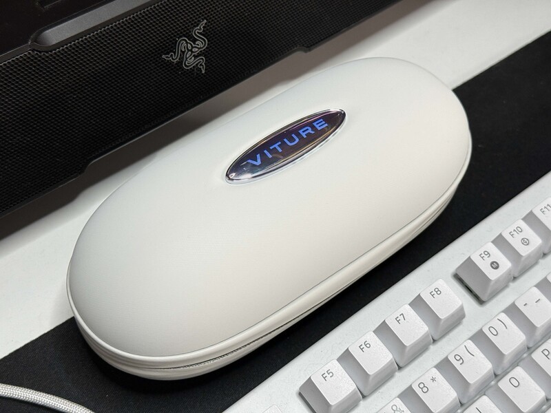 Viture Luma Pro Case Closed