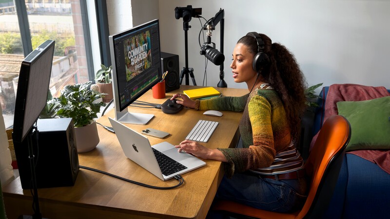Apple Macbook Pro 14 In Lifestyle Podcast