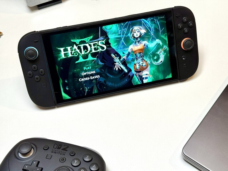 Hades 2 Hero Orange Green