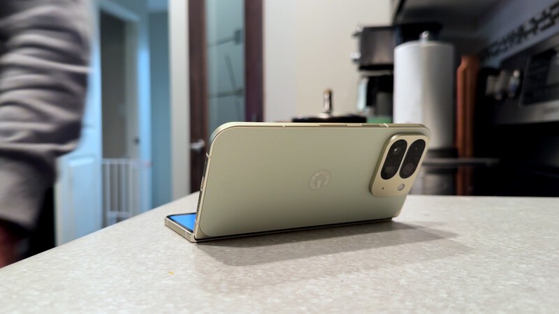Pixel 10 Pro Fold Back Recipe Kitchen