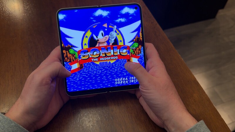 Pixel 10 Pro Fold Gaming Sonic Open Fold