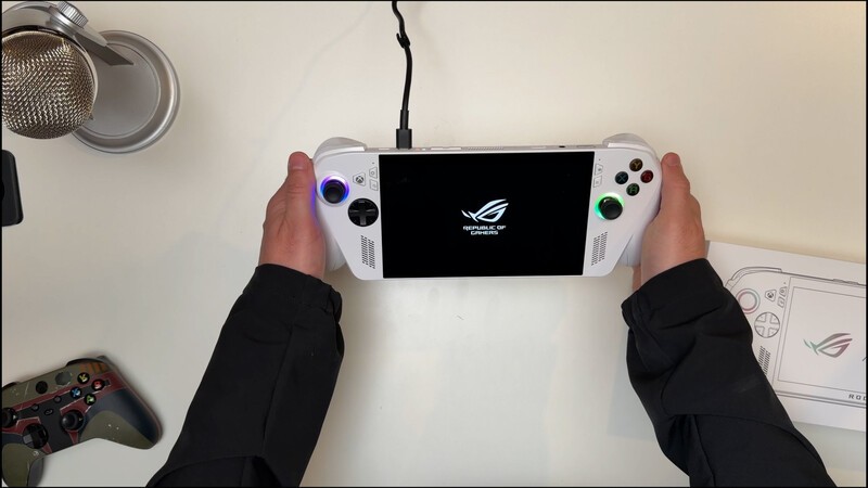 Plugged In Republic Of Gamers Logo