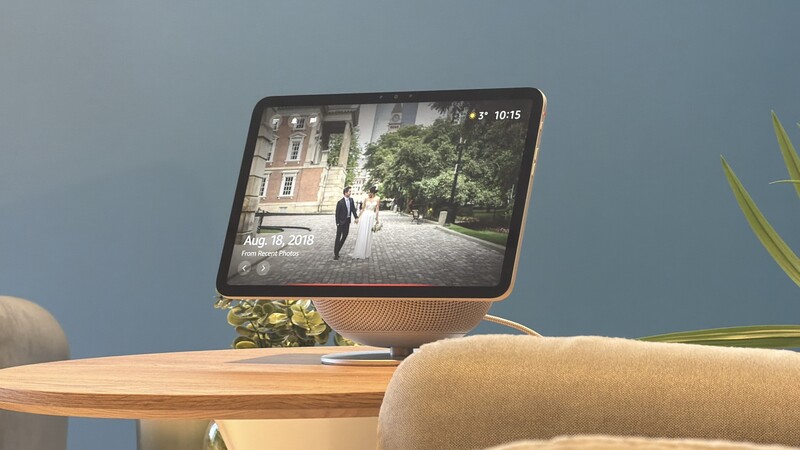 Echo Show 11 Hero W Wedding Photo