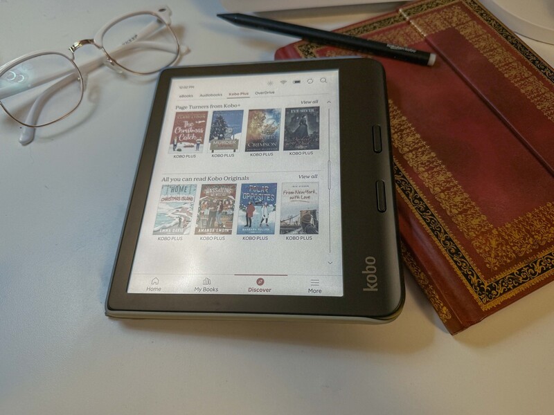 Kobo Libra Colour Bedside Christmas Story Hero