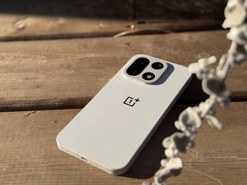 Oneplus 15 Portrait Hero Wood