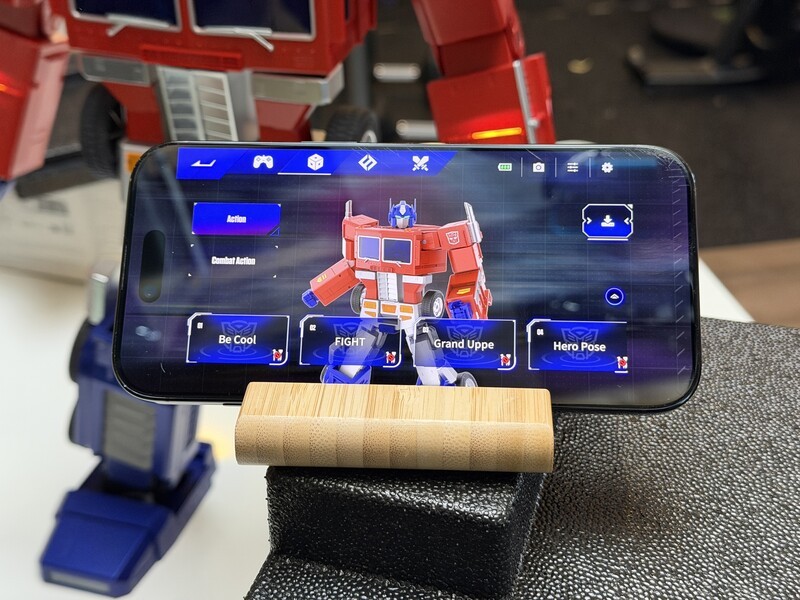 Optimus App Control Hero