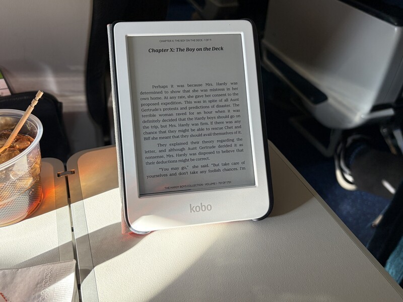 Kobo Clara Colour Airplane