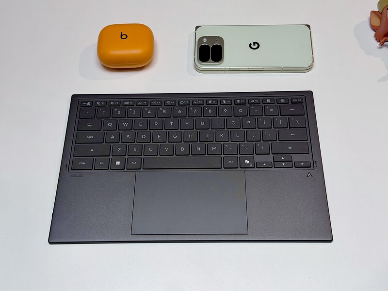 Zenbook Duo Keyboard Detached Hero