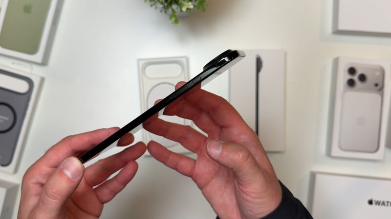 Iphone Air Profile Still