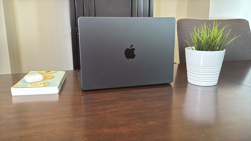 Macbook Pro Generic Hero