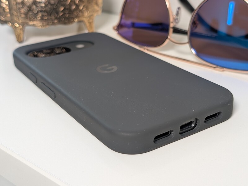 Pixel 10a Charging Port