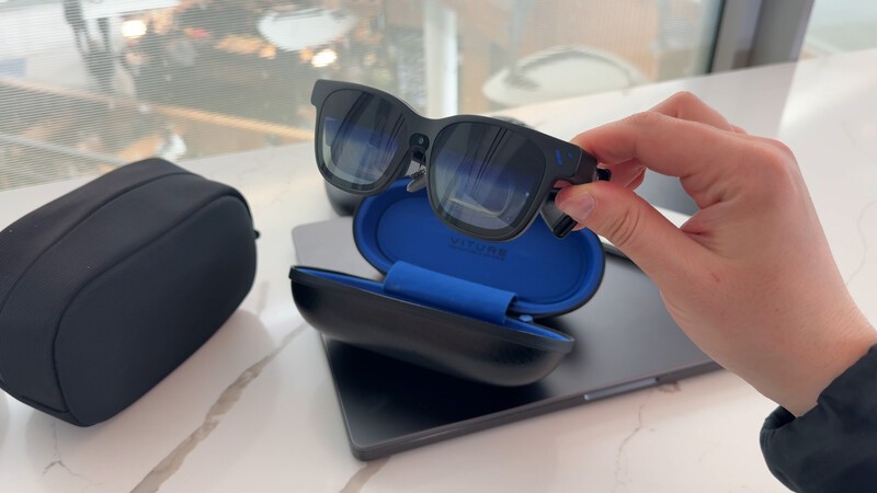 Airport Viture Beast In Hand Generic