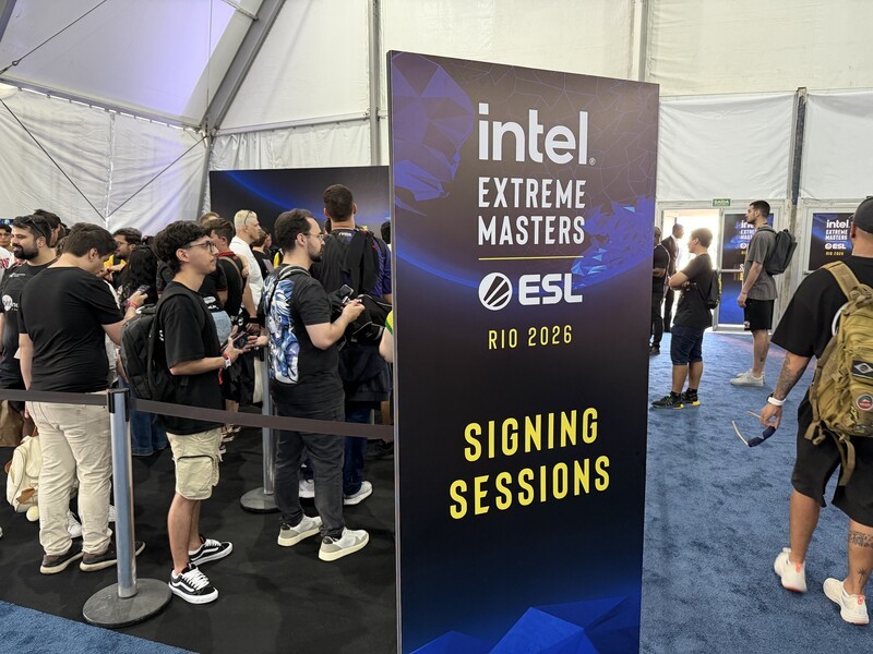 Intel Extreme Masters Autograph Line