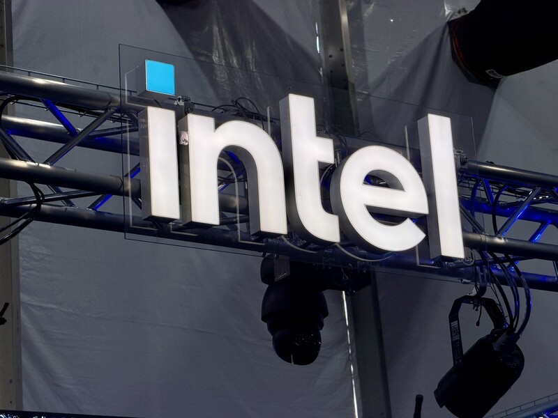 Intel Signage Hero