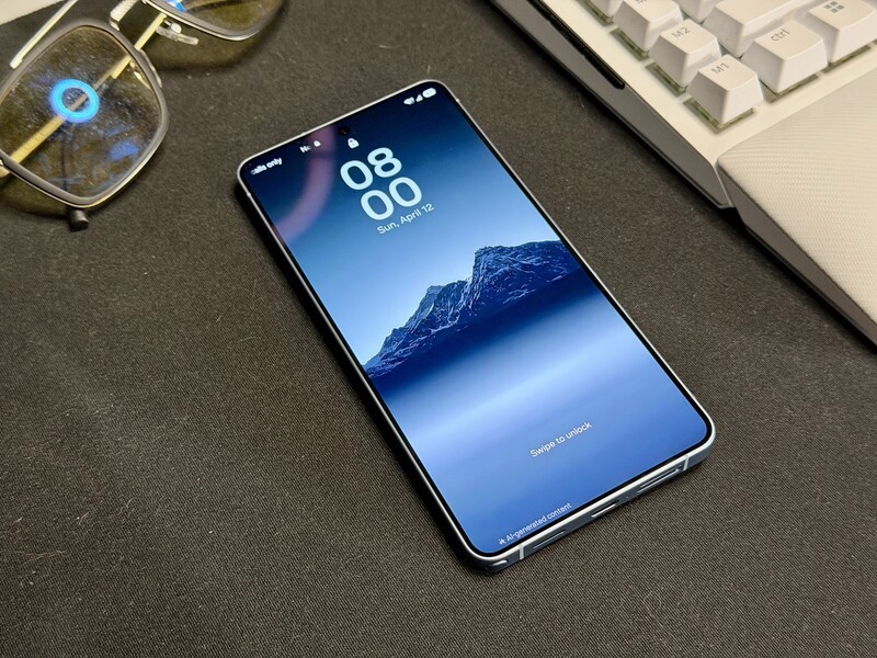 S26 Ultra Lockscreen White Keyboard