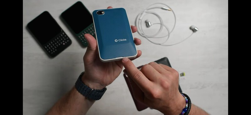 Clicks Communicator Back Plage