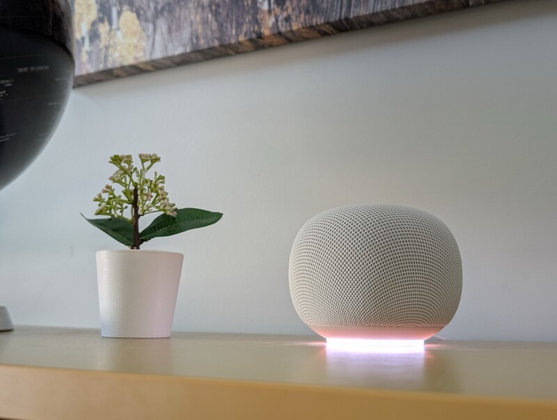 Google Home Speaker Response Yellow Tble