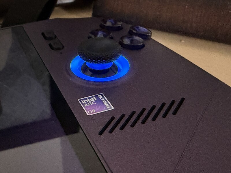 Intel G Series Logo Cu On Msi Claw