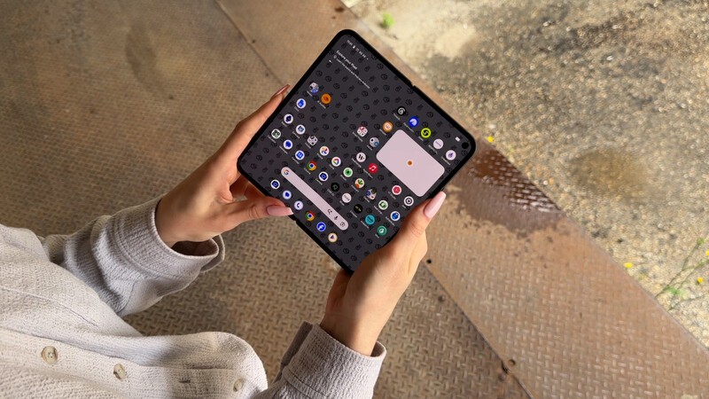Pixel 11 Pro Fold Industrial Manicure