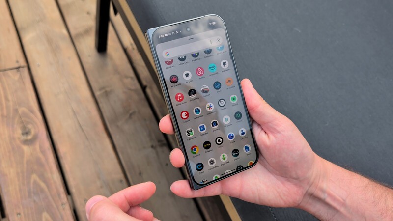 Pixel 11 Pro Fold Outer Screen Sunlight