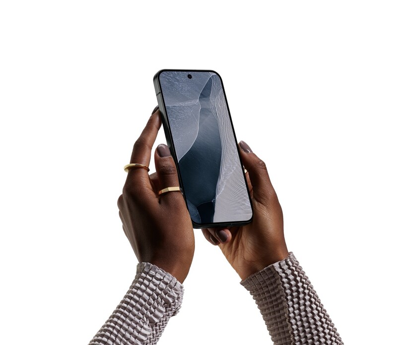 Pixel 11 Pro In Hand2 Large