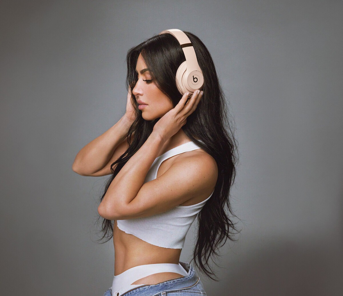 beats_x_kim_studio_pro_5.jpg