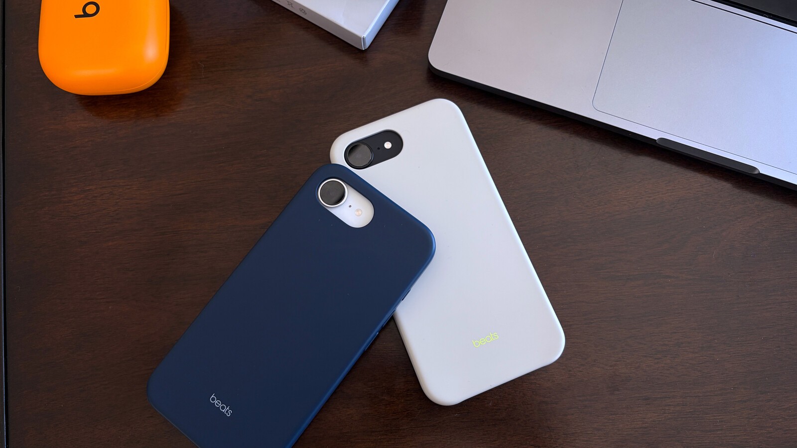 Iphone 17e Beats Case Hero