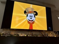 Where to stream classic holiday movies in Canada!