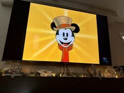 Where to stream classic holiday movies in Canada!