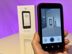 Mudita Kompakt Proves Owning Two Phones Can Equal Less Screen Time