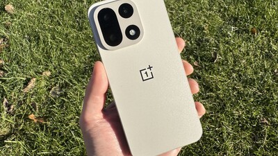 The OnePlus 15 Finally Shows Us What "Never Settle" Really Means