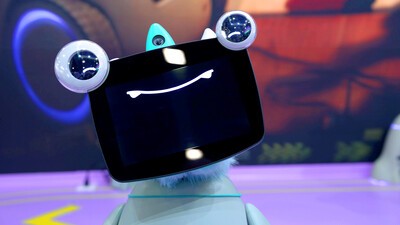 Meet OlloBot: The Cyber Pet That Actually Wants to Be Part of Your Family