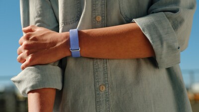 The New Fitbit has no screen, no buttons, and comes to Canada May 26