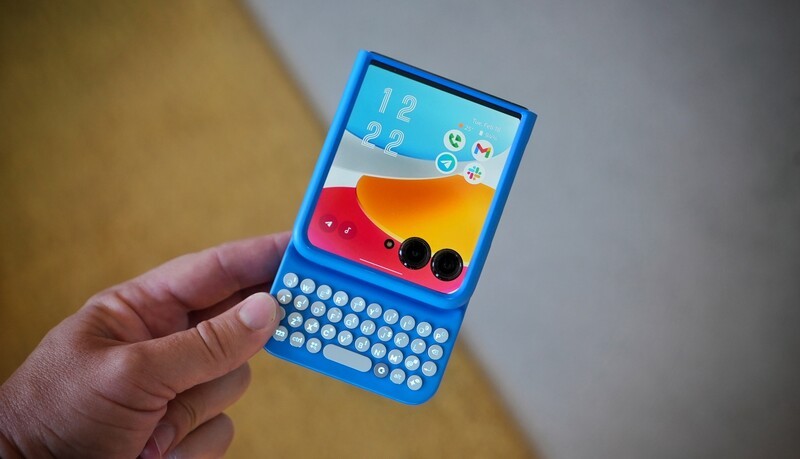 2. Clicks For Razr In Hand