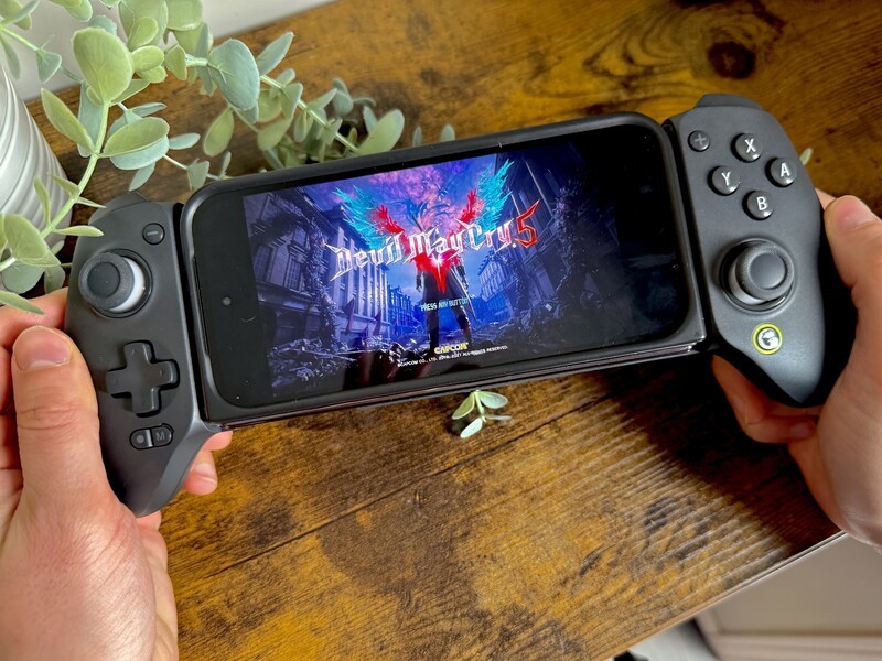Devil May Cry 5 Hero Gamesir Pixel 9 Pro Fold