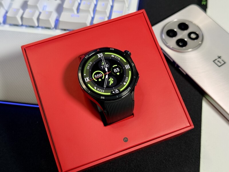 Oneplus Watch 3 Green Hero