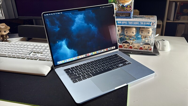 M4 Macbook Air Hero Desktop