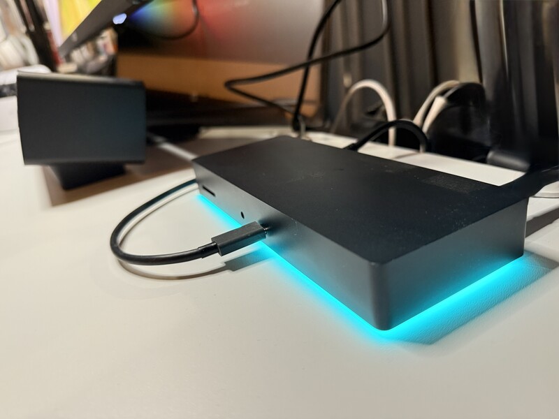 Razer Tb4 Dock W Blue Light