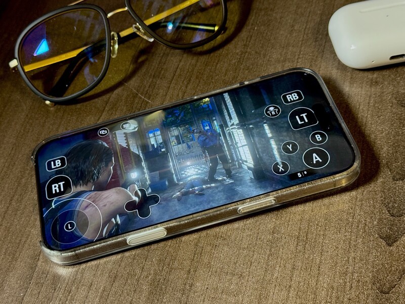 Resident Evil 3 Iphone 16 Pro Max On Screen Contorls