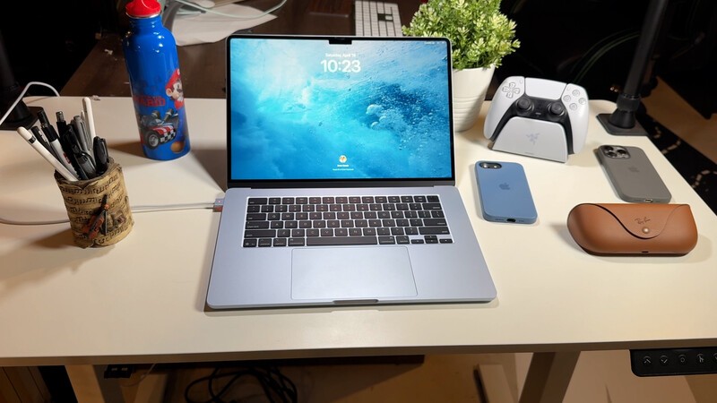 Macbook Air On Desk Hero