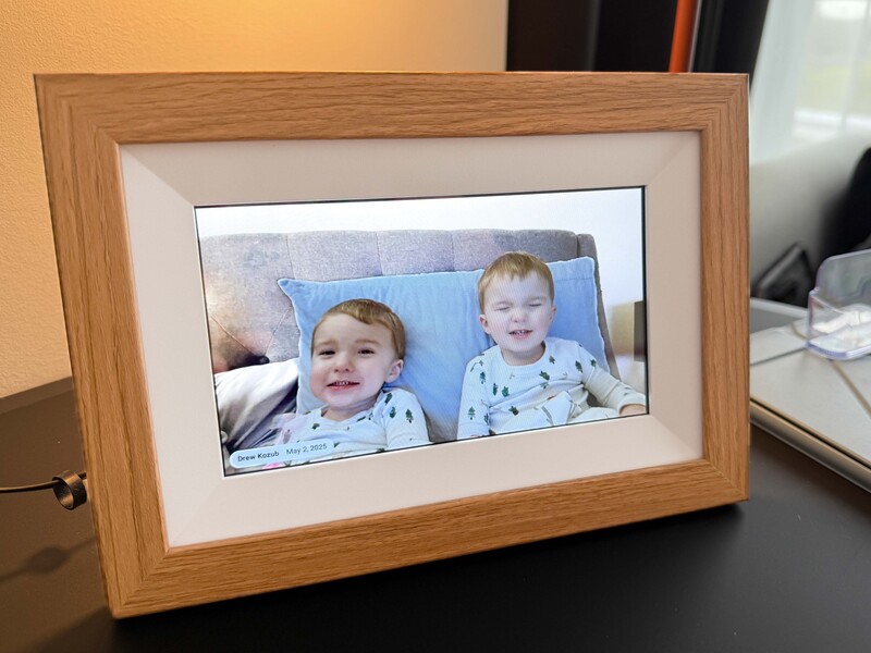 Fotostream Smart Picture Frame